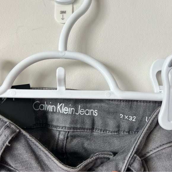 CALVIN KLEIN Ultimate Skinny Faded Gray Wash Jeans—SZ. 2 x 32 - Picture 6 of 14